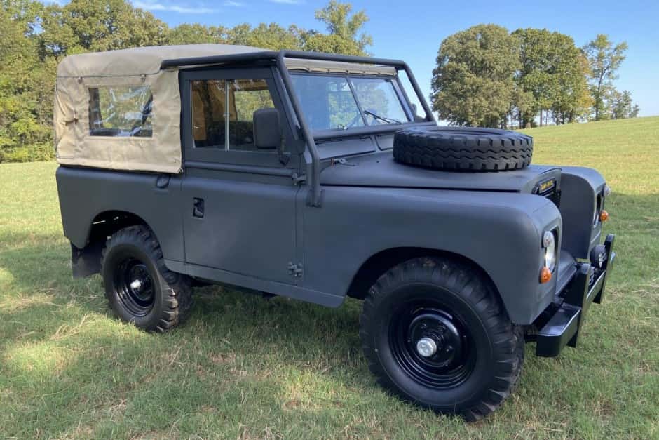 1962 Land Rover Series 88 sold for $20,000
