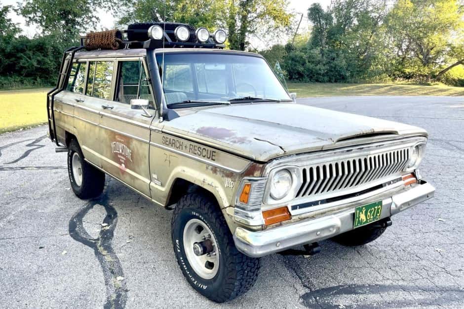 1970 Jeep SJ Wagoneer sold for $15,750