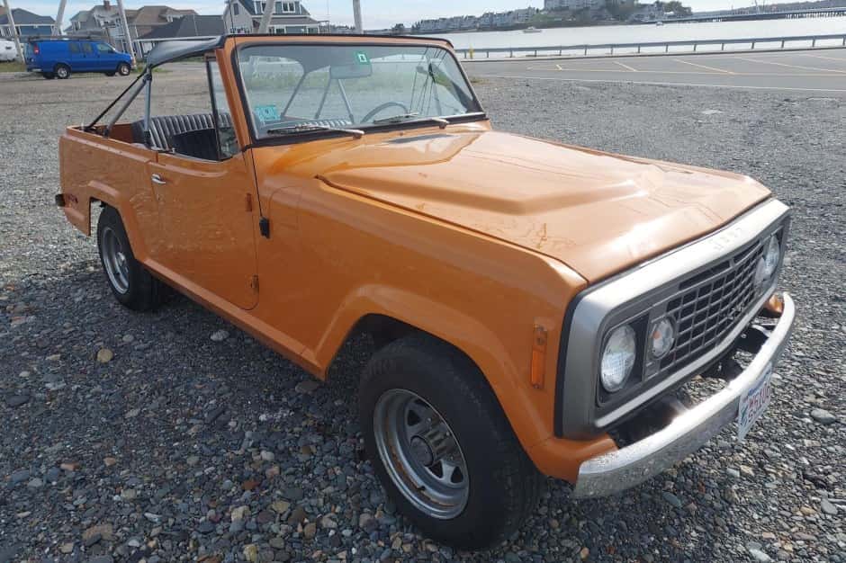1972 Jeep Jeepster Commando sold for $9,500