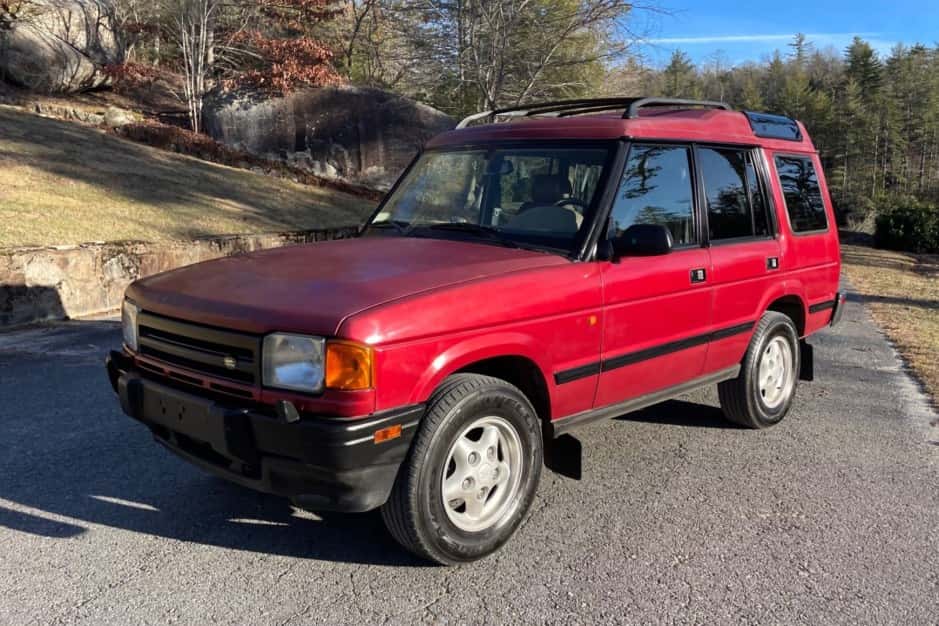 1997 Land Rover Discovery sold for $7,400