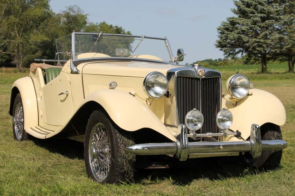1952 MG TD sold for $12,200