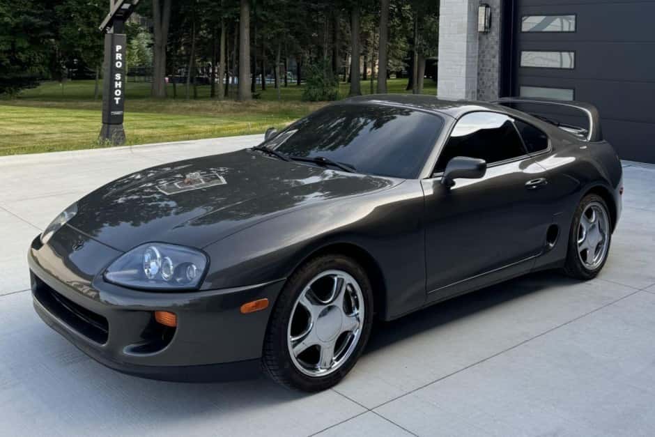 1994 Toyota Supra A80 (1993-2002) sold for $64,001
