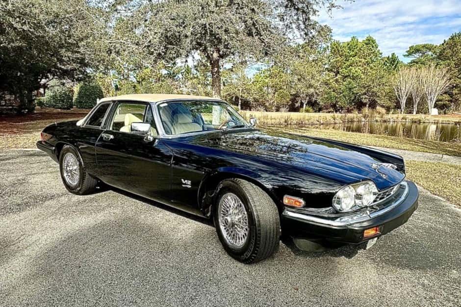 1986 Jaguar XJS sold for $12,250