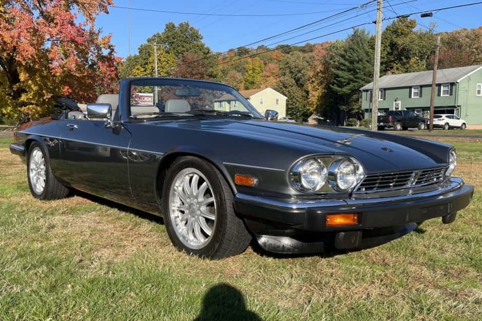 1989 Jaguar XJS sold for $30,500