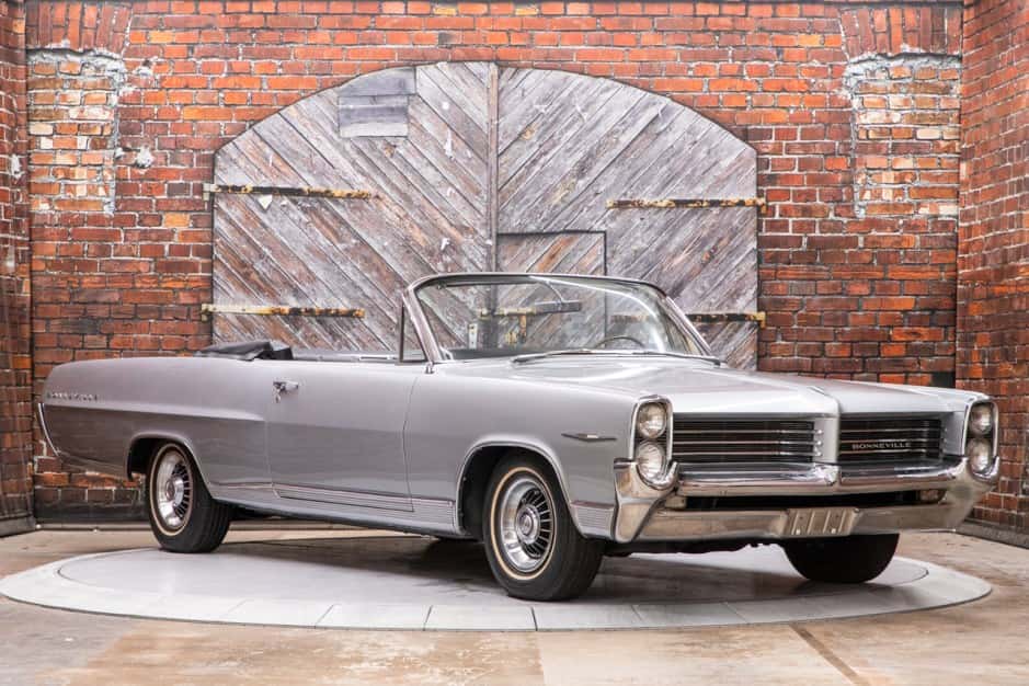 1964 Pontiac Bonneville sold for $19,750