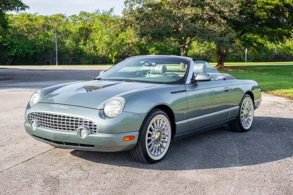 2004 Ford Thunderbird (2002-2005) sold for $18,250