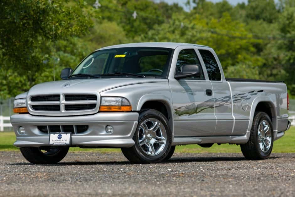 2003 Dodge Dakota (1997-2004) sold for $33,253