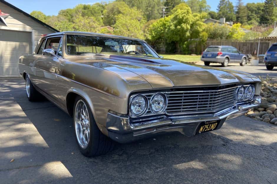 1964 Buick Skylark sold for $20,250