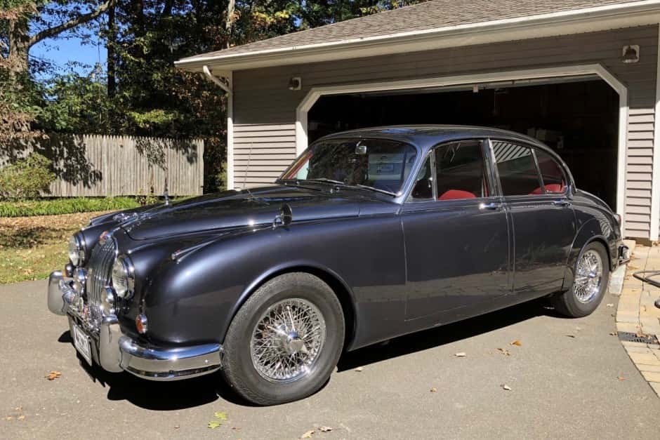 1962 Jaguar Mk II sold for $44,000
