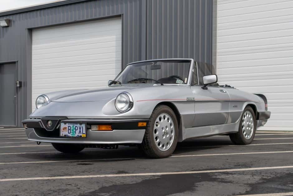 1986 Alfa Romeo 105/115 Spider Series 3 sold for $10,001