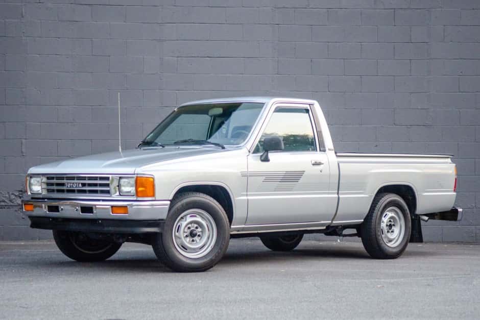 1987 Toyota Pickup (N50/N60/N70 1984-1988) sold for $10,000
