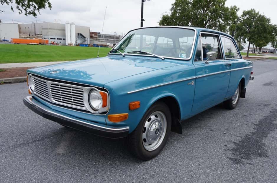 1969 Volvo 140 sold for $3,777