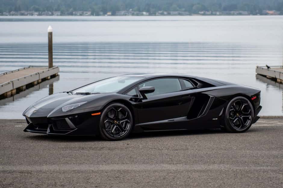 2013 Lamborghini Aventador sold for $276,000