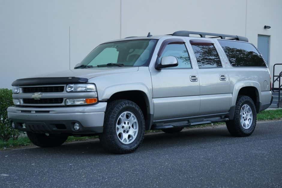 2006 Chevrolet Suburban (GMT800 2000-2006) sold for $21,750
