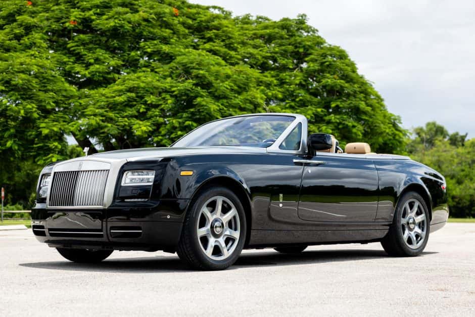 2014 Rolls-Royce Phantom Coupe & Drophead Coupe sold for $277,500