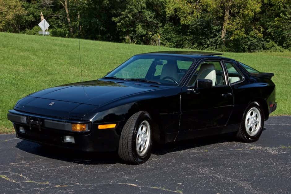 1989 Porsche 944 sold for $7,500