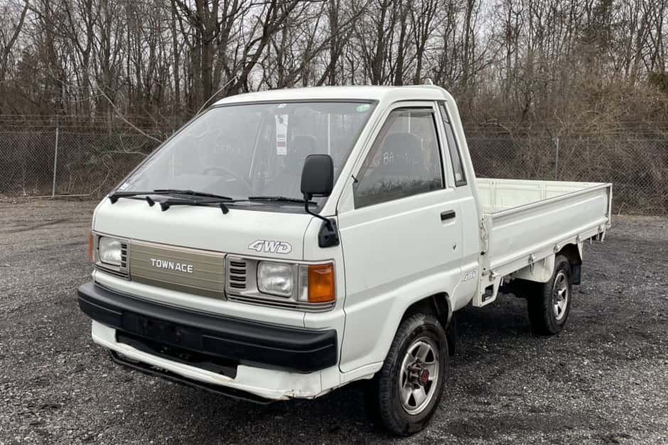 1991 Toyota LiteAce & TownAce sold for $8,200