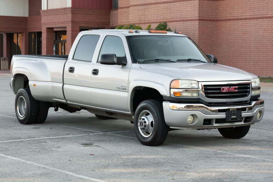 2005 GMC Sierra HD (GMT800 2000-2007) sold for $36,924
