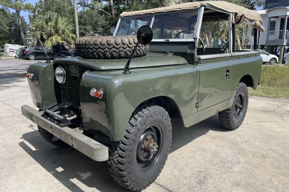 1962 Land Rover Series 88 sold for $26,000
