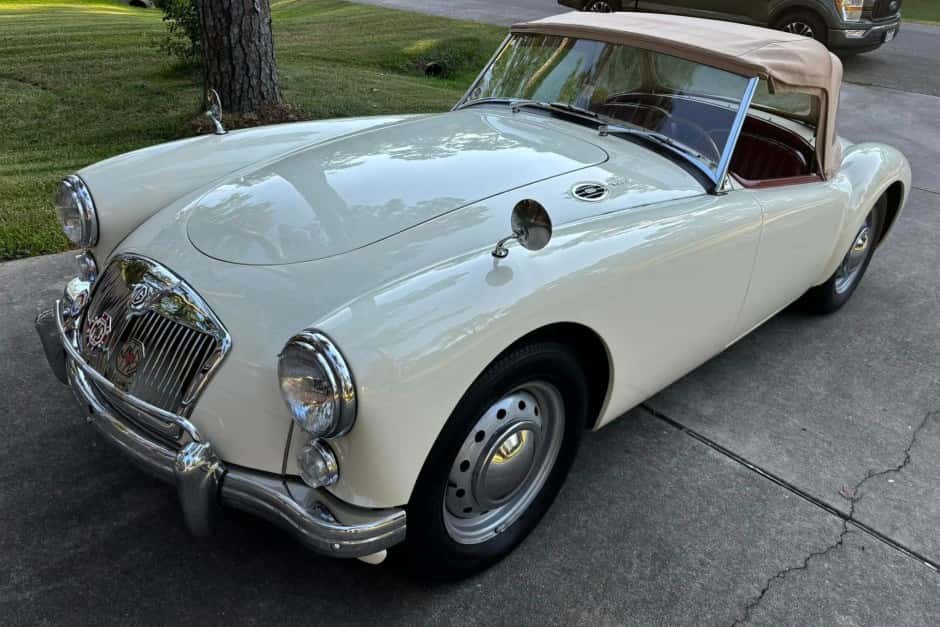 1961 MG MGA sold for $27,000