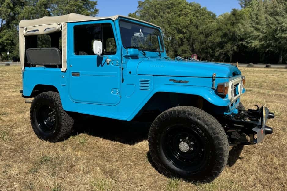 1978 Toyota Land Cruiser FJ40 sold for $21,000