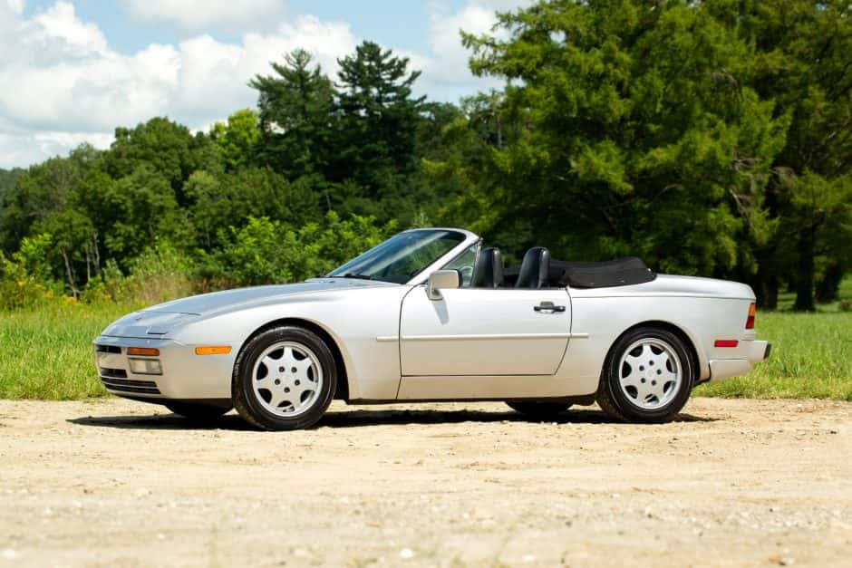 1991 Porsche 944 sold for $17,000