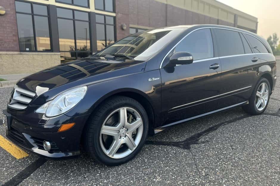 2007 Mercedes-Benz R63 AMG sold for $37,063
