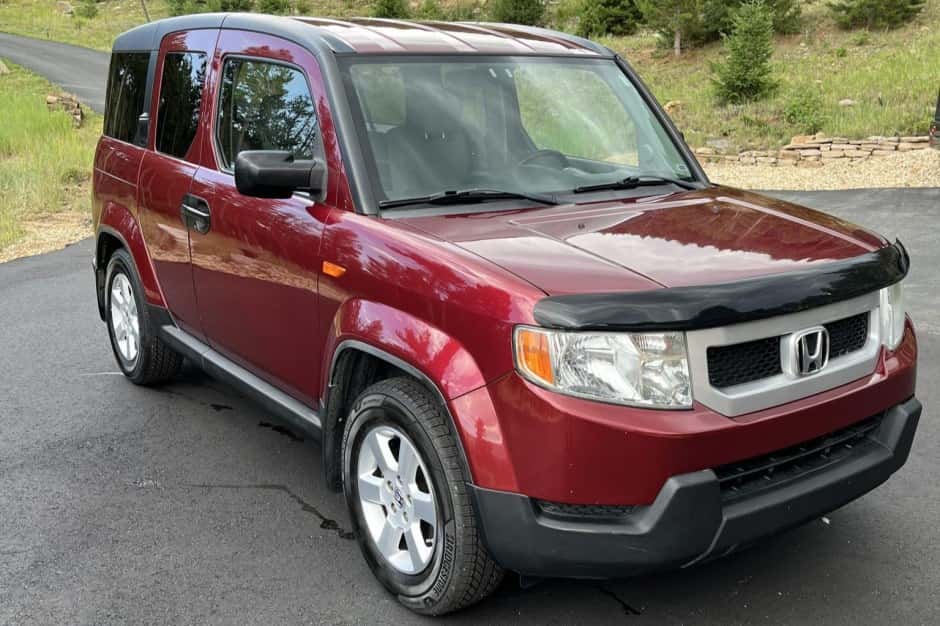 2010 Honda Element sold for $17,500
