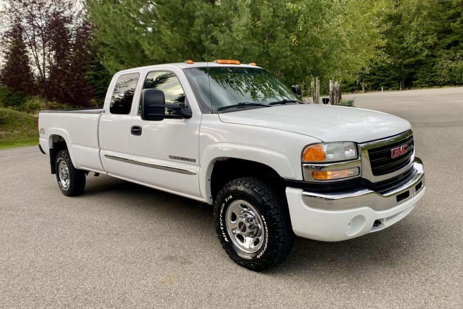 2003 GMC Sierra HD (GMT800 2000-2007) sold for $28,000