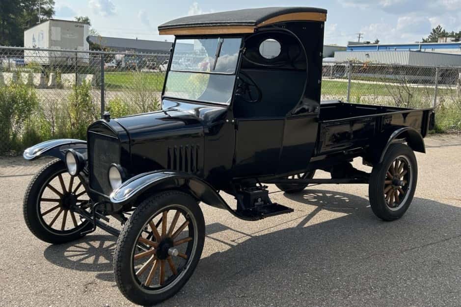1924 Ford  sold for $9,999