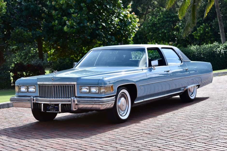 1975 Cadillac Series 75/Fleetwood sold for $12,500