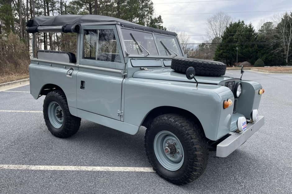 1968 Land Rover Series 88 sold for $21,500