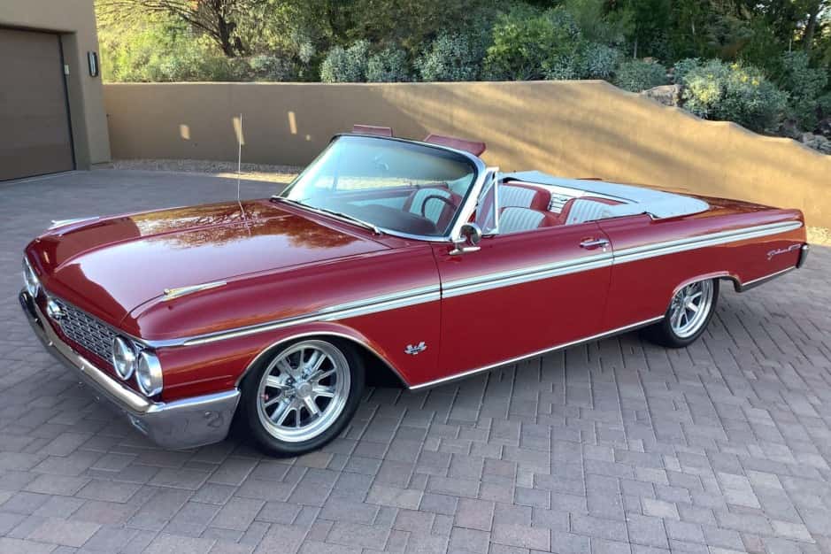 1962 Ford Galaxie sold for $72,500