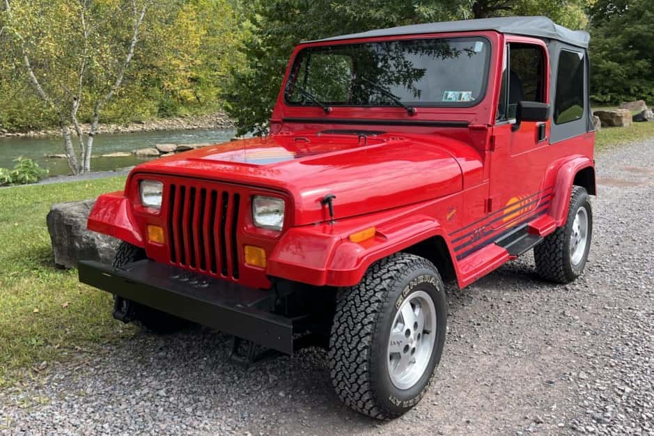 1991 Jeep Wrangler YJ (1987-1995) sold for $20,000