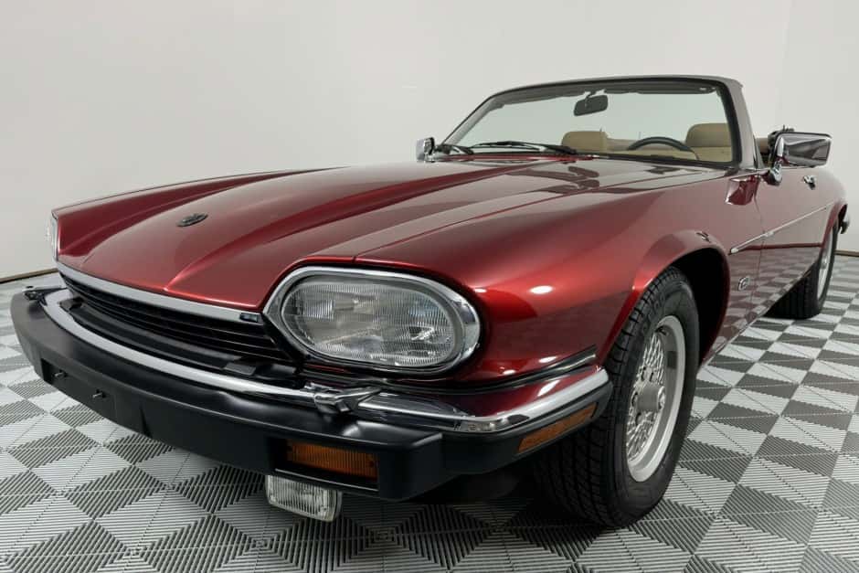1992 Jaguar XJS sold for $16,250