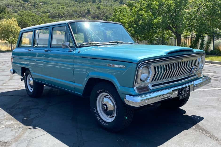 1968 Jeep SJ Wagoneer sold for $28,500
