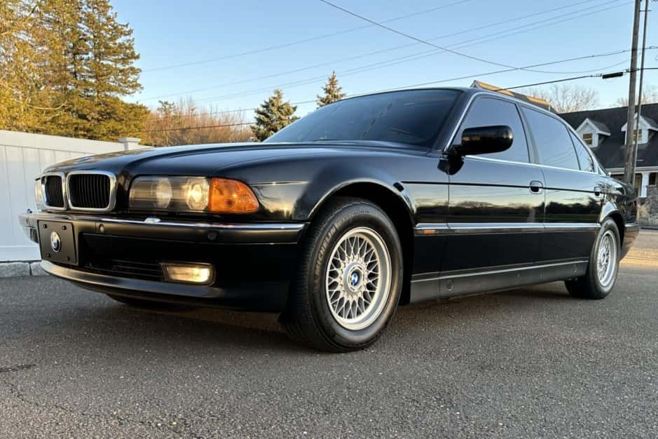 1997 BMW E38 7-Series sold for $12,300