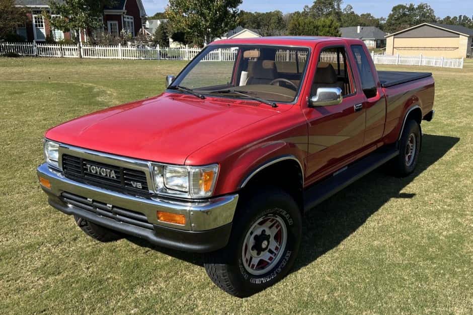 1989 Toyota Pickup (N80/90/100/110 1989-1997) sold for $9,750
