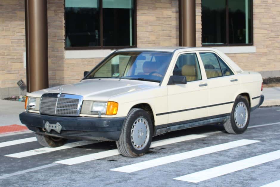 1987 Mercedes-Benz W201 190 sold for $5,900