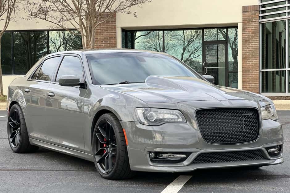 2017 Chrysler 300 (2005-2023) sold for $51,000