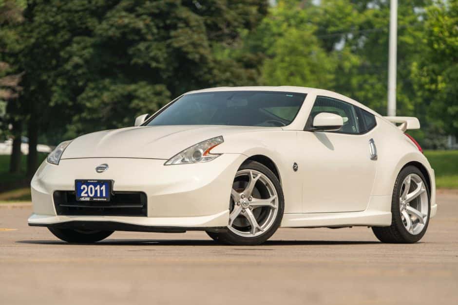 2011 Nissan 370Z sold for $18,620
