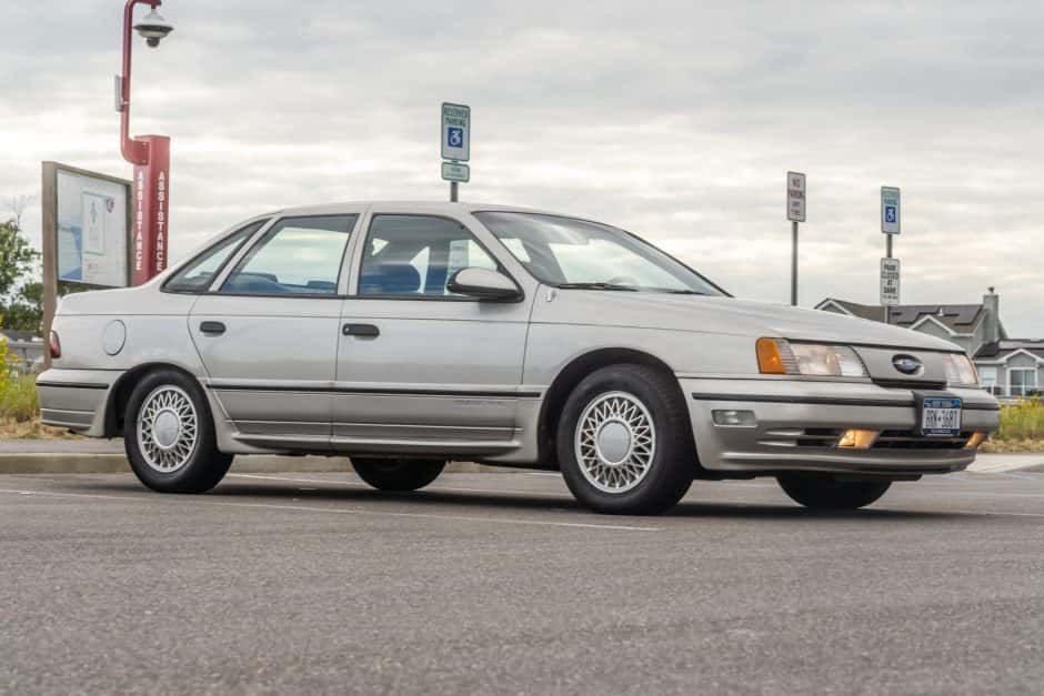 1990 Ford Taurus SHO sold for $13,000