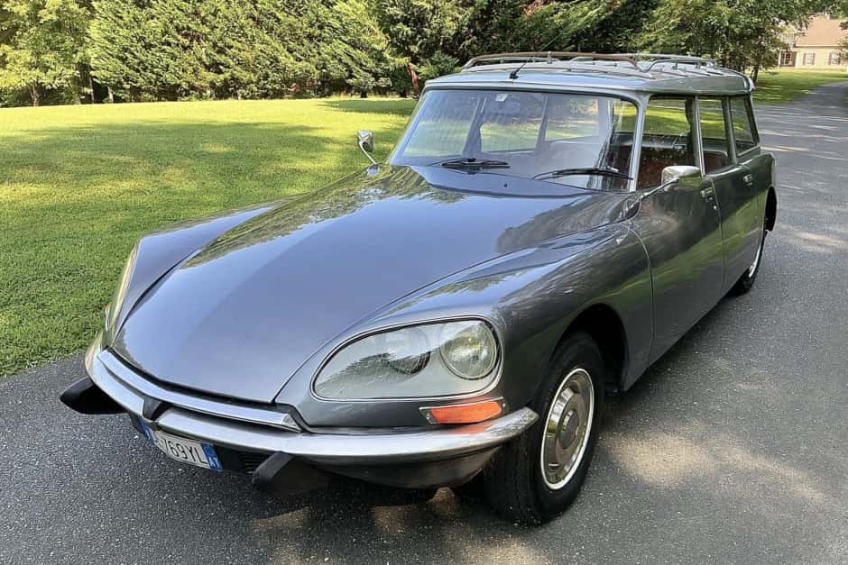 1972 Citroen DS sold for $24,010