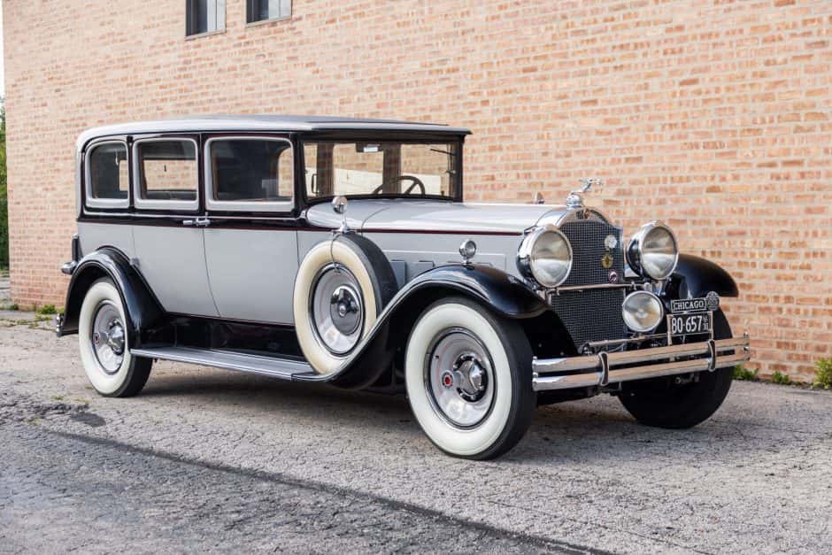 1930 Packard Eight sold for $66,000