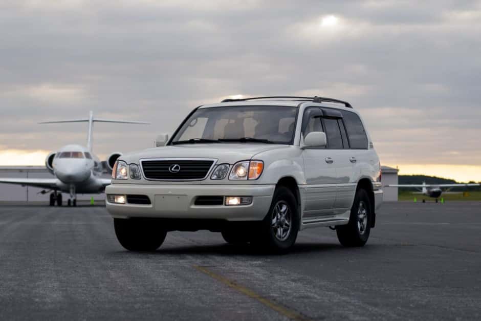 2001 Lexus LX470 sold for $22,500