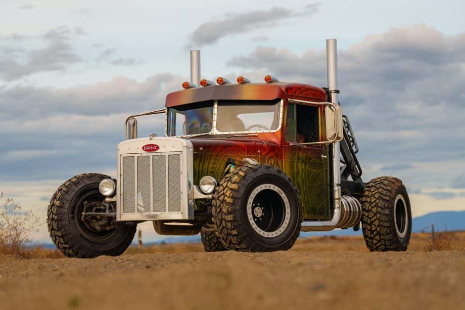 0 Chevrolet Suburban (1973-1991) sold for $106,000