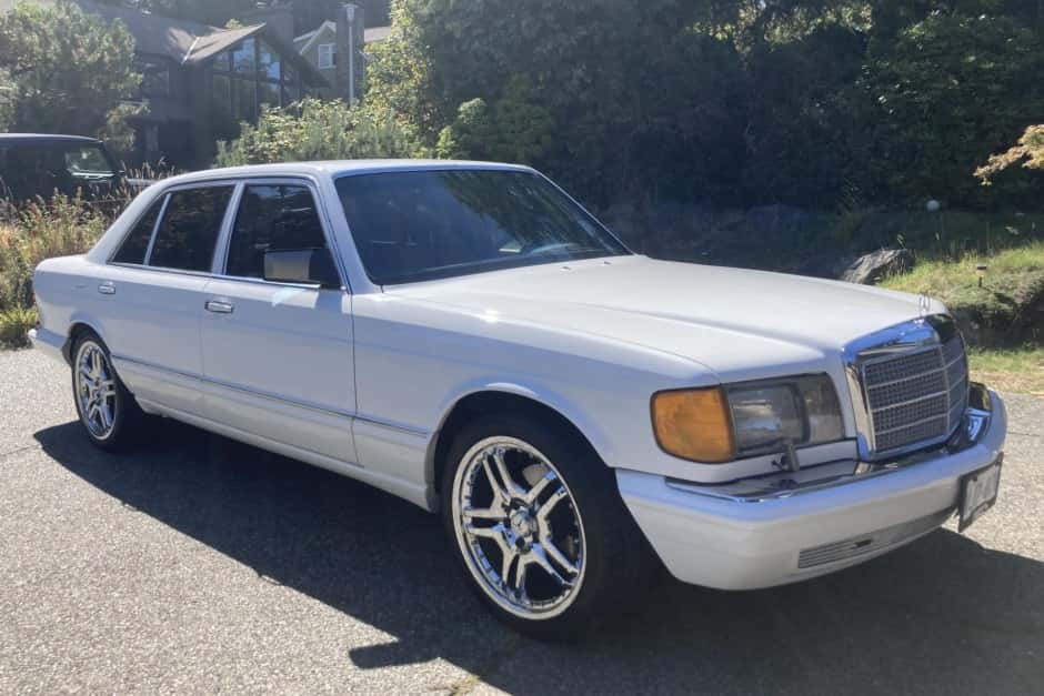 1990 Mercedes-Benz W126 S-Class sold for $5,700