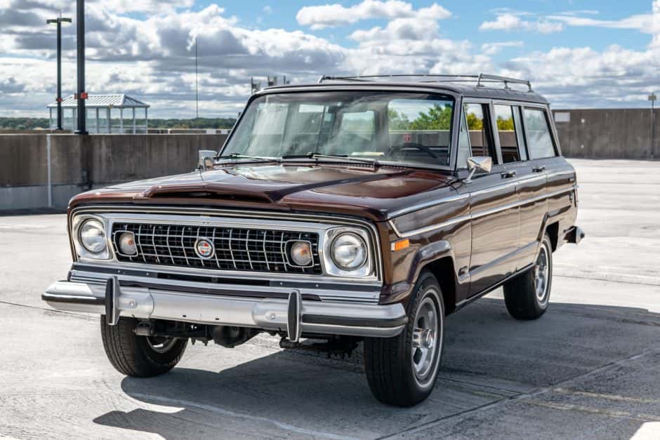 1977 Jeep SJ Wagoneer sold for $24,750