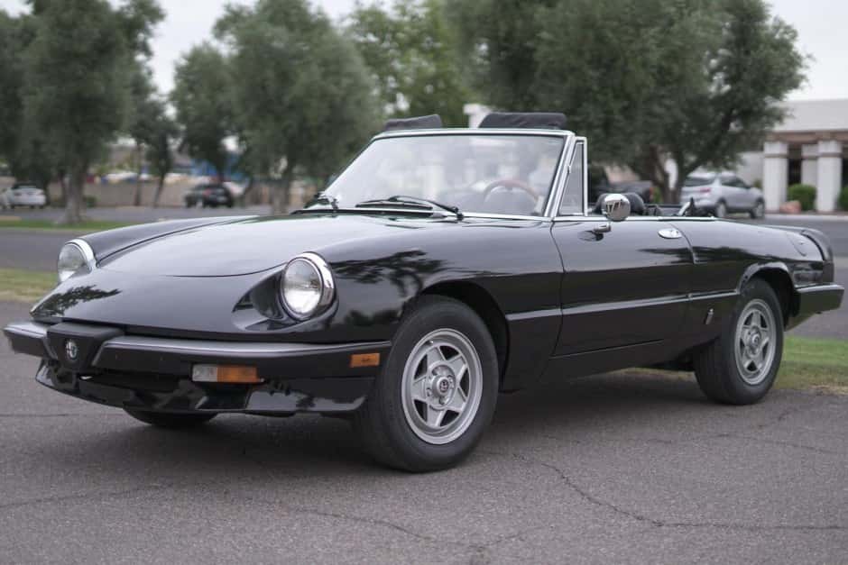 1984 Alfa Romeo 105/115 Spider Series 3 sold for $10,500