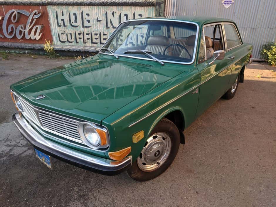 1968 Volvo 140 sold for $4,142